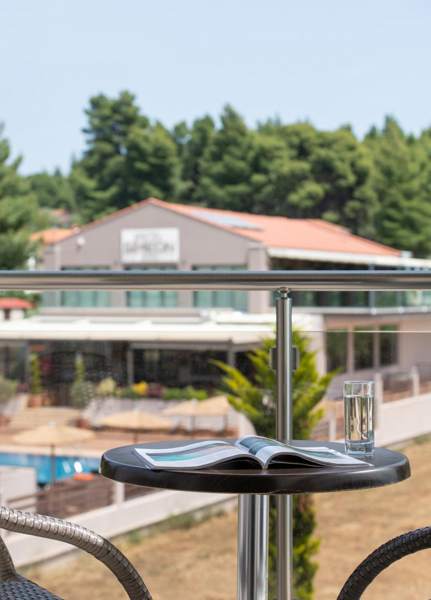Hotel Simeon Metamórfosi Eksteriør bilde